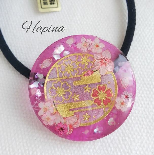 さくら舞う和柄ラウンドレジンヘアゴム