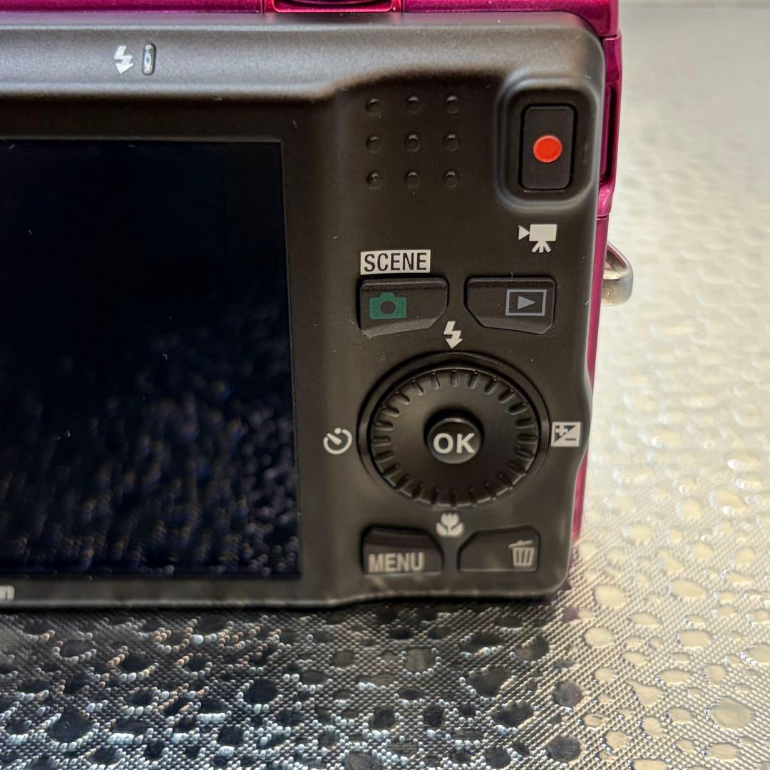 【美品】Nikon コンデジ　COOLPIX S6200　ショッキングピンク