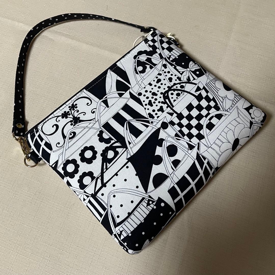 ♡Gone〜で20㎝ファスナーポーチ①♡ハンドメイド　ロラライハリス