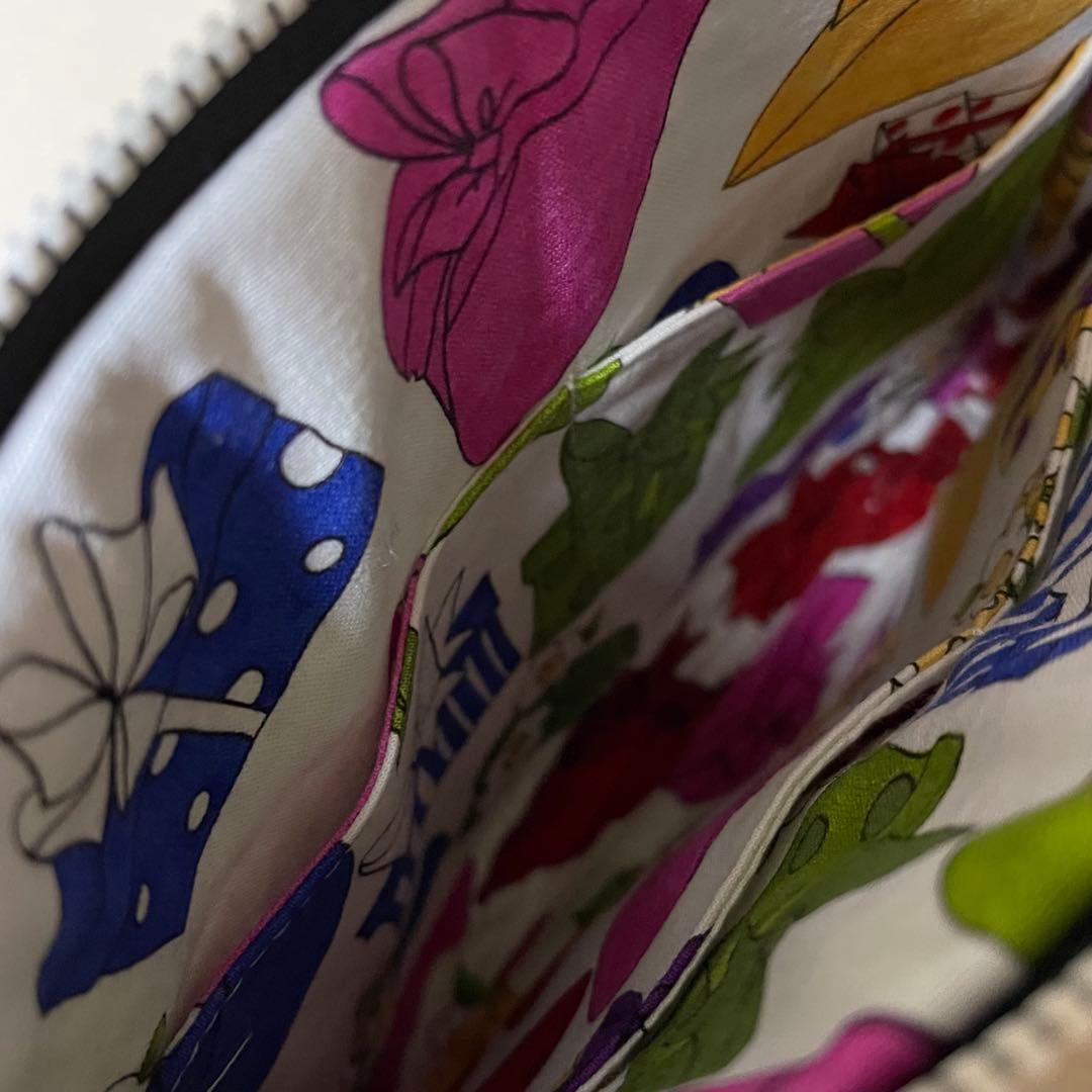 ♡Gone〜で20㎝ファスナーポーチ①♡ハンドメイド　ロラライハリス