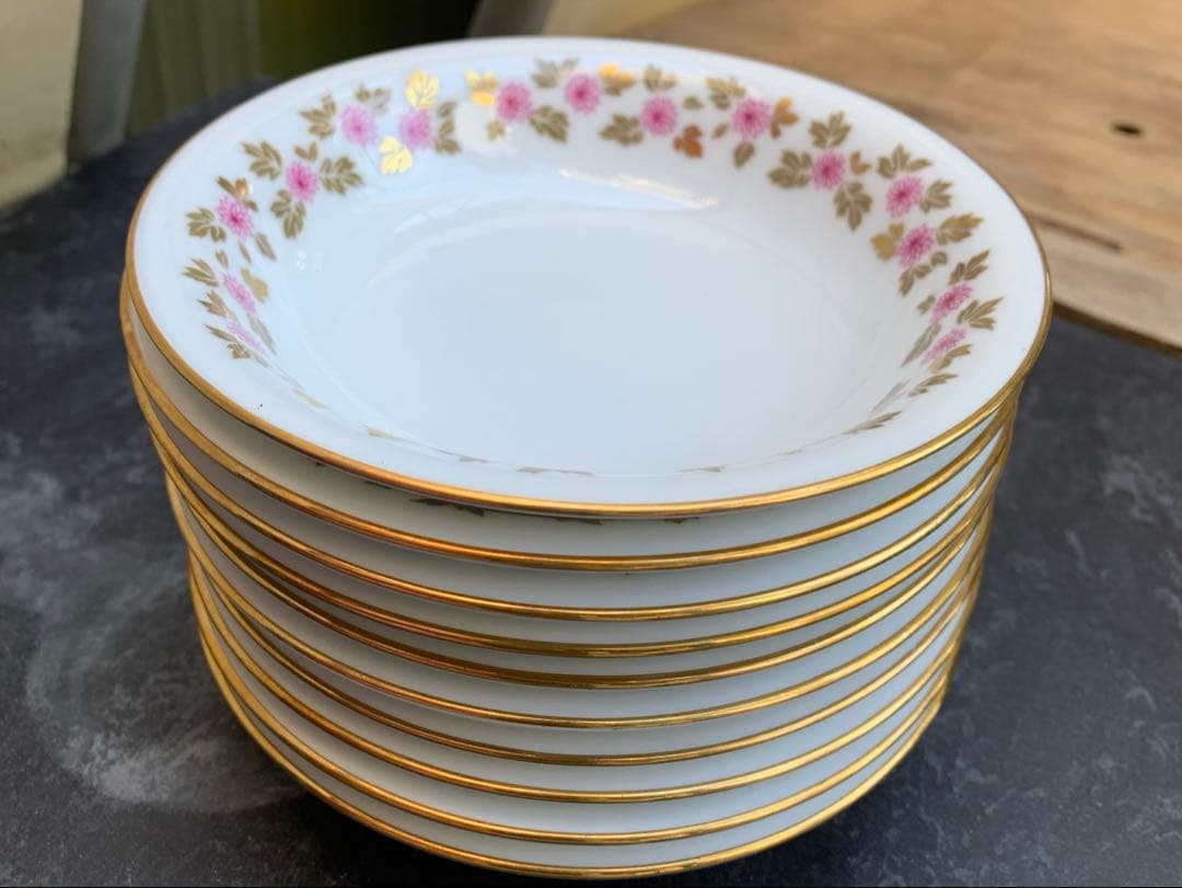 Noritake 花柄皿 10枚セット　直径14.2センチ 高さ3.5センチ