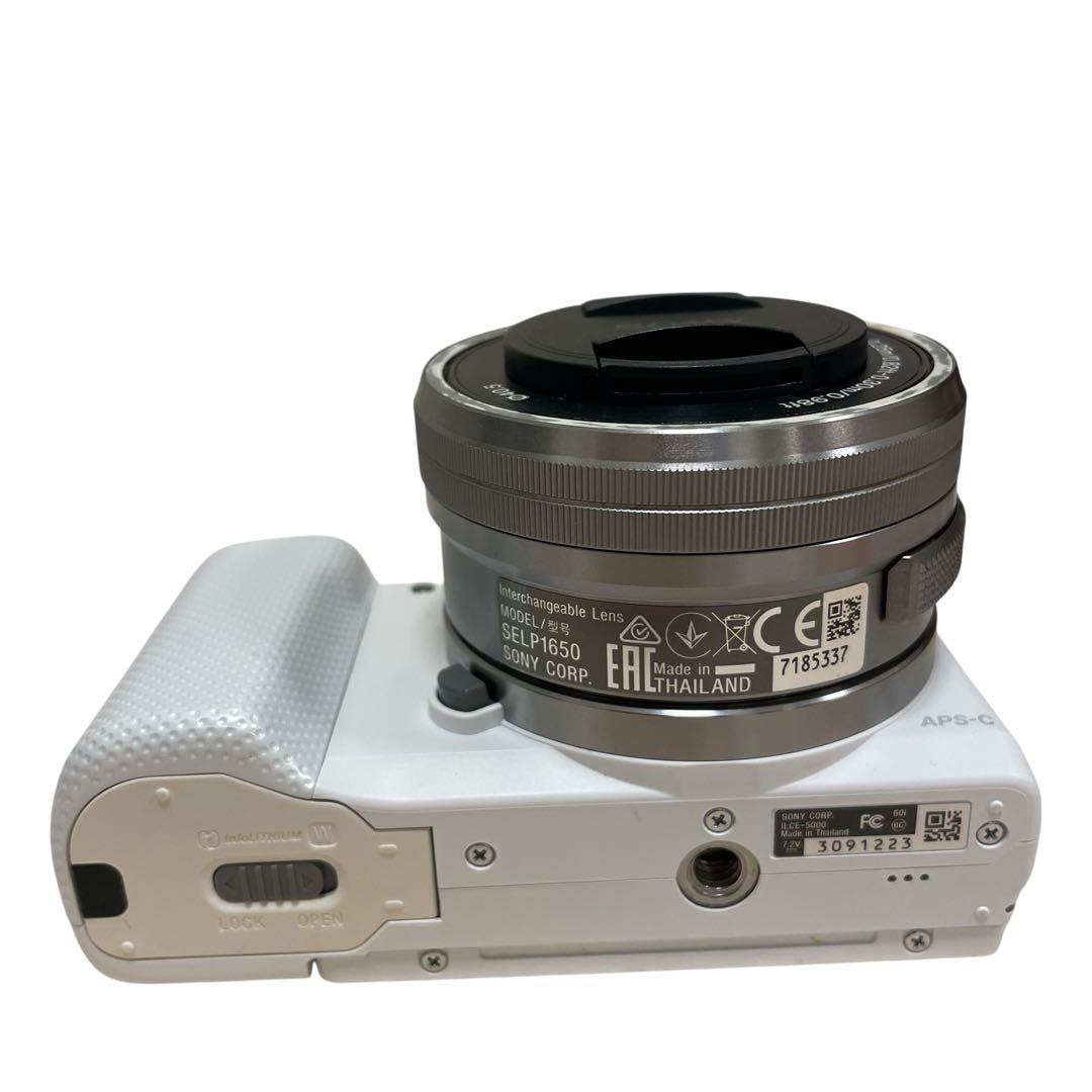SONY α5000 レンズキット ホワイト軽量 初心者　ミラーレス