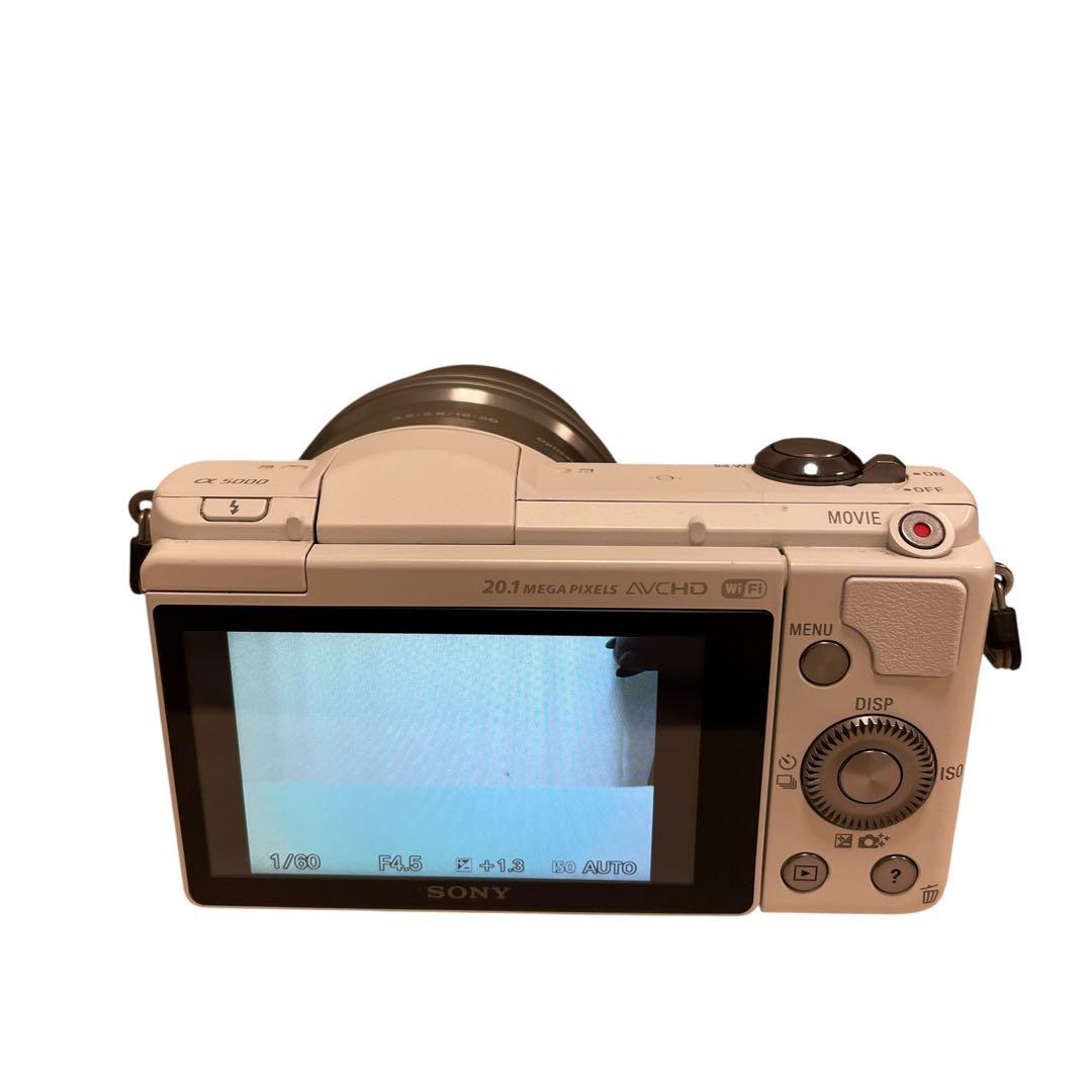SONY α5000 レンズキット ホワイト軽量 初心者　ミラーレス