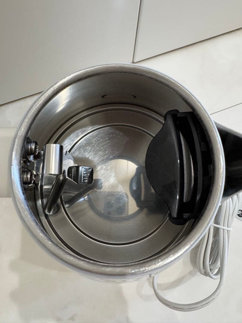 デロンギ アイコナ・トリブート 電気ケトル　KBO1200J-TSC