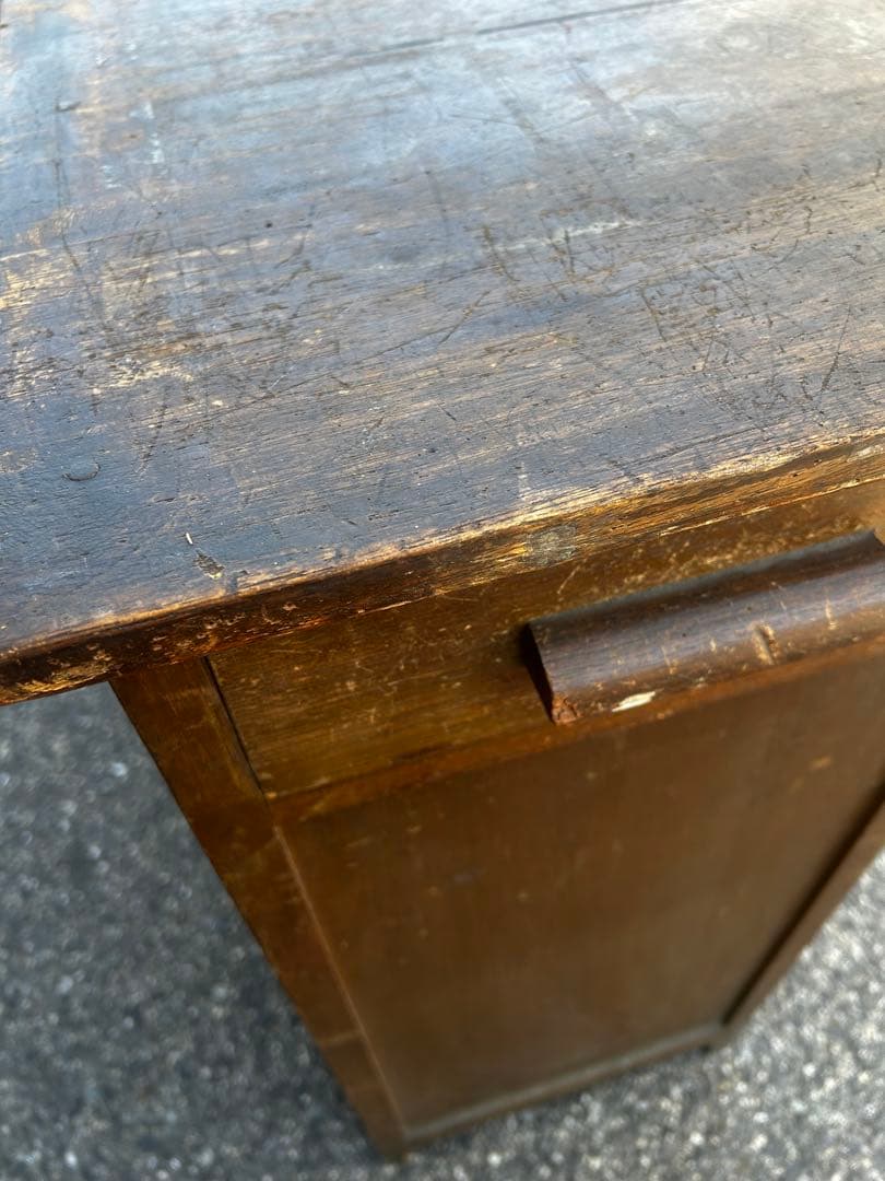 ダークブラウン木製シェルフ隙間棚