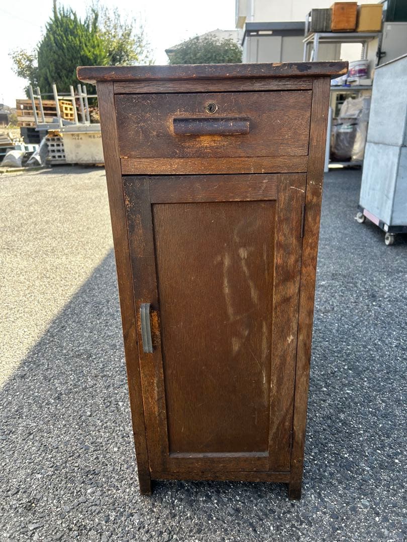 ダークブラウン木製シェルフ隙間棚