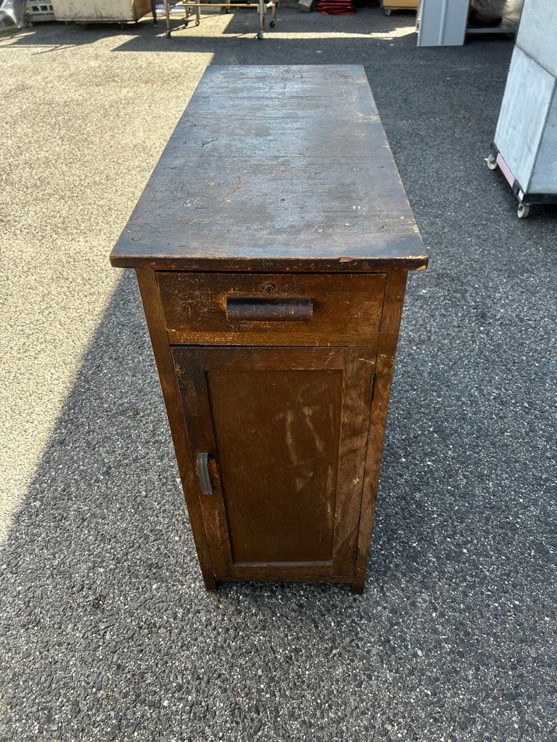 ダークブラウン木製シェルフ隙間棚