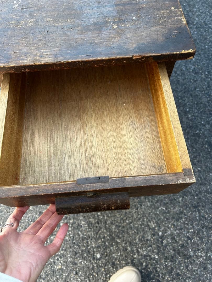 ダークブラウン木製シェルフ隙間棚