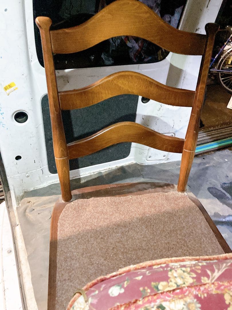 キツツキマークアンティークチェアチェアークッションインテリア家具