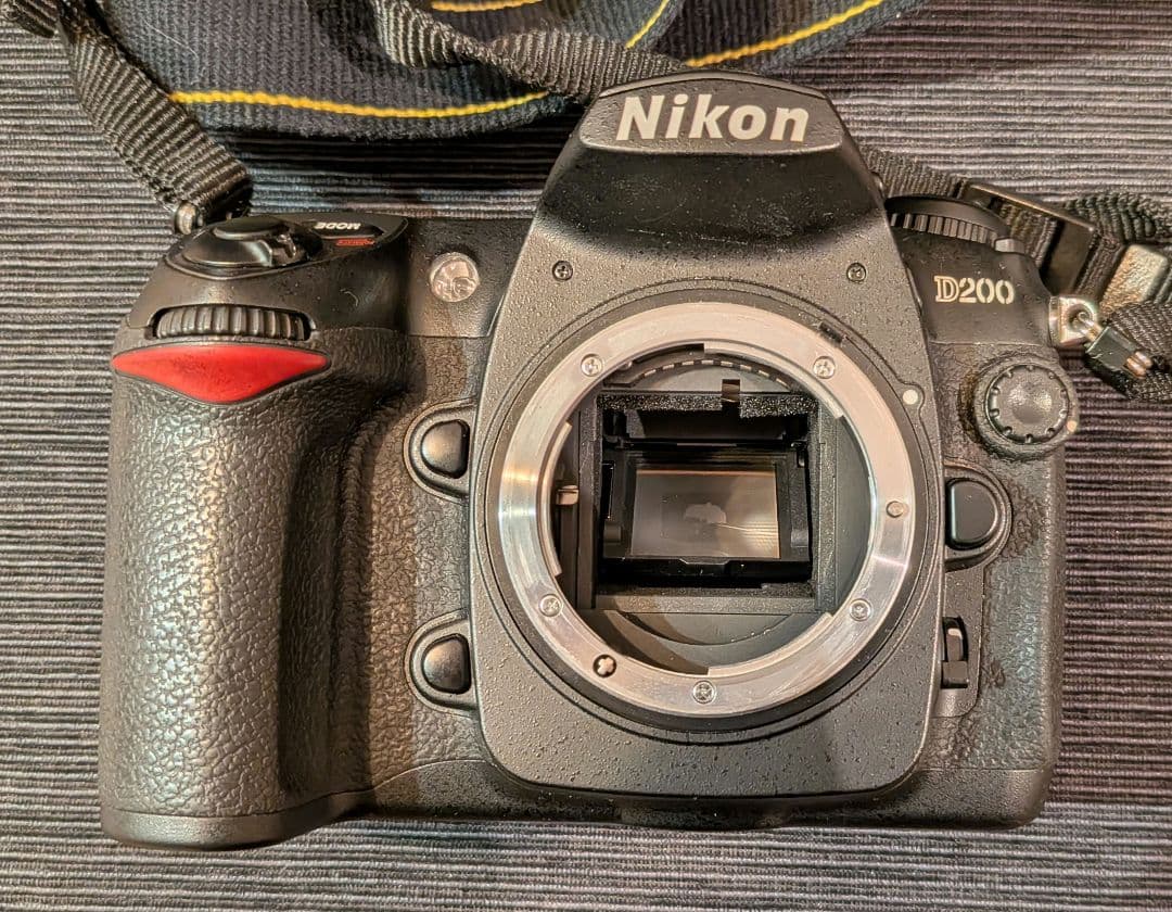 【ショット数2437枚】Nikon D200 ボディ