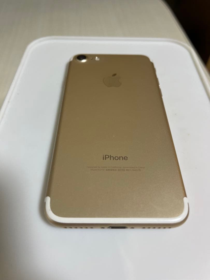 Apple iPhone 7 ゴールド バッテリー残90% 128GB