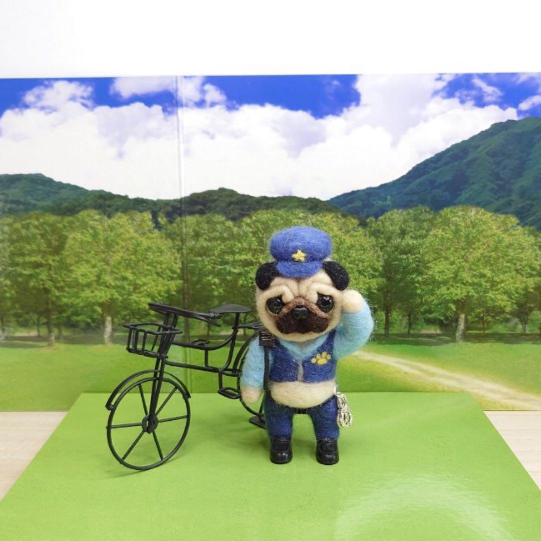 オーダー受付中❤️羊毛フェルト　警察官パグちゃん