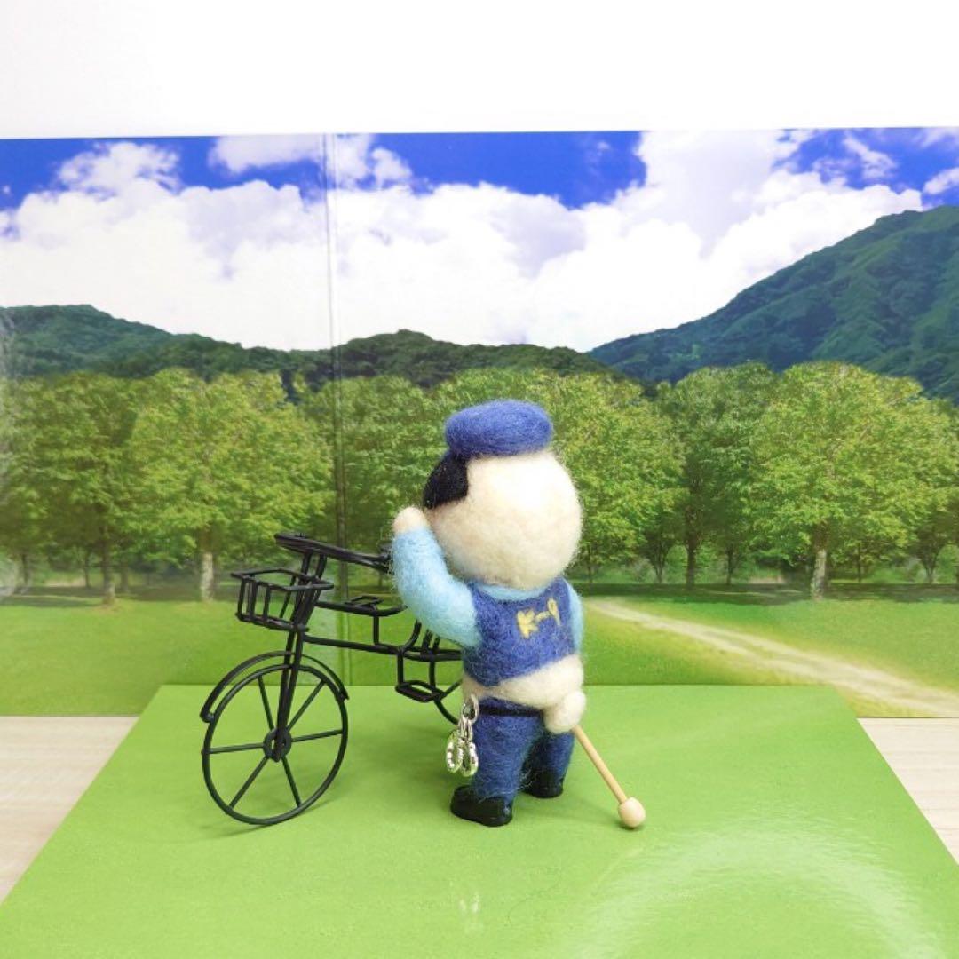 オーダー受付中❤️羊毛フェルト　警察官パグちゃん