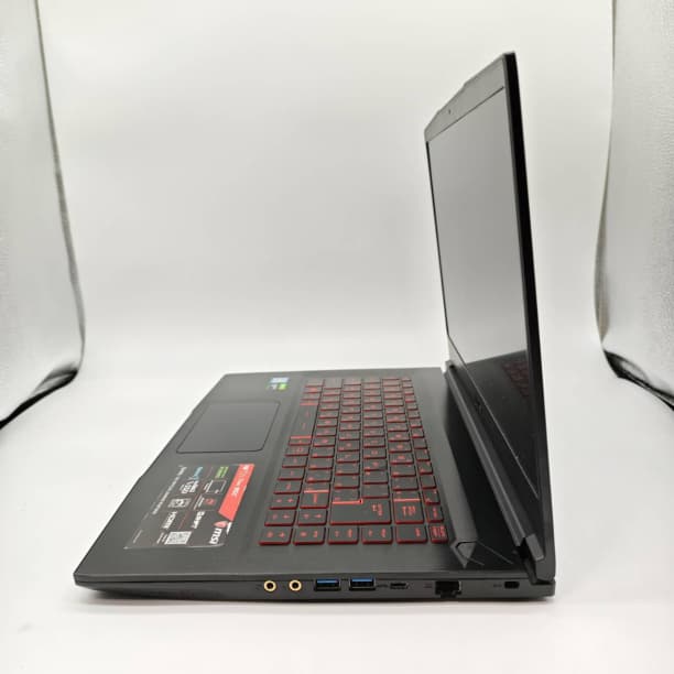 GTX1650 バッテリ◎ フルHD 15 MSI i7-9 SSD512GB