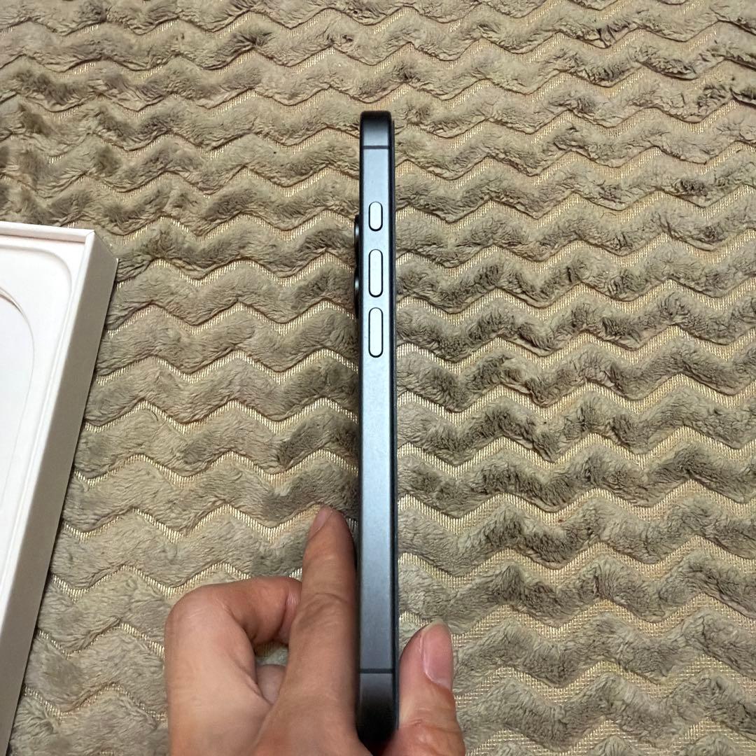 極美品 iPhone 17 256GB SIMフリー ブラック