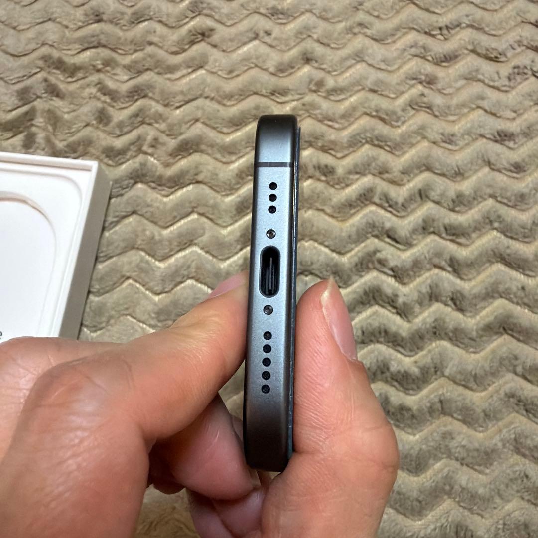 極美品 iPhone 17 256GB SIMフリー ブラック
