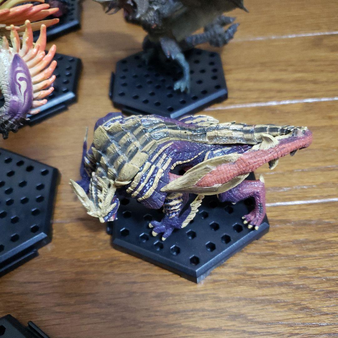 モンスターハンター　モンハン　フィギュア　　まとめ売り　18体セット