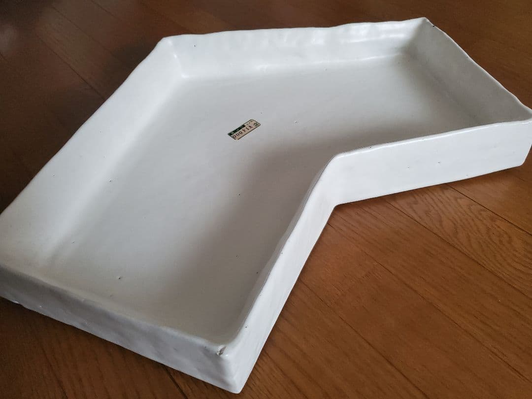ホワイト陶器製L字型トレイ
