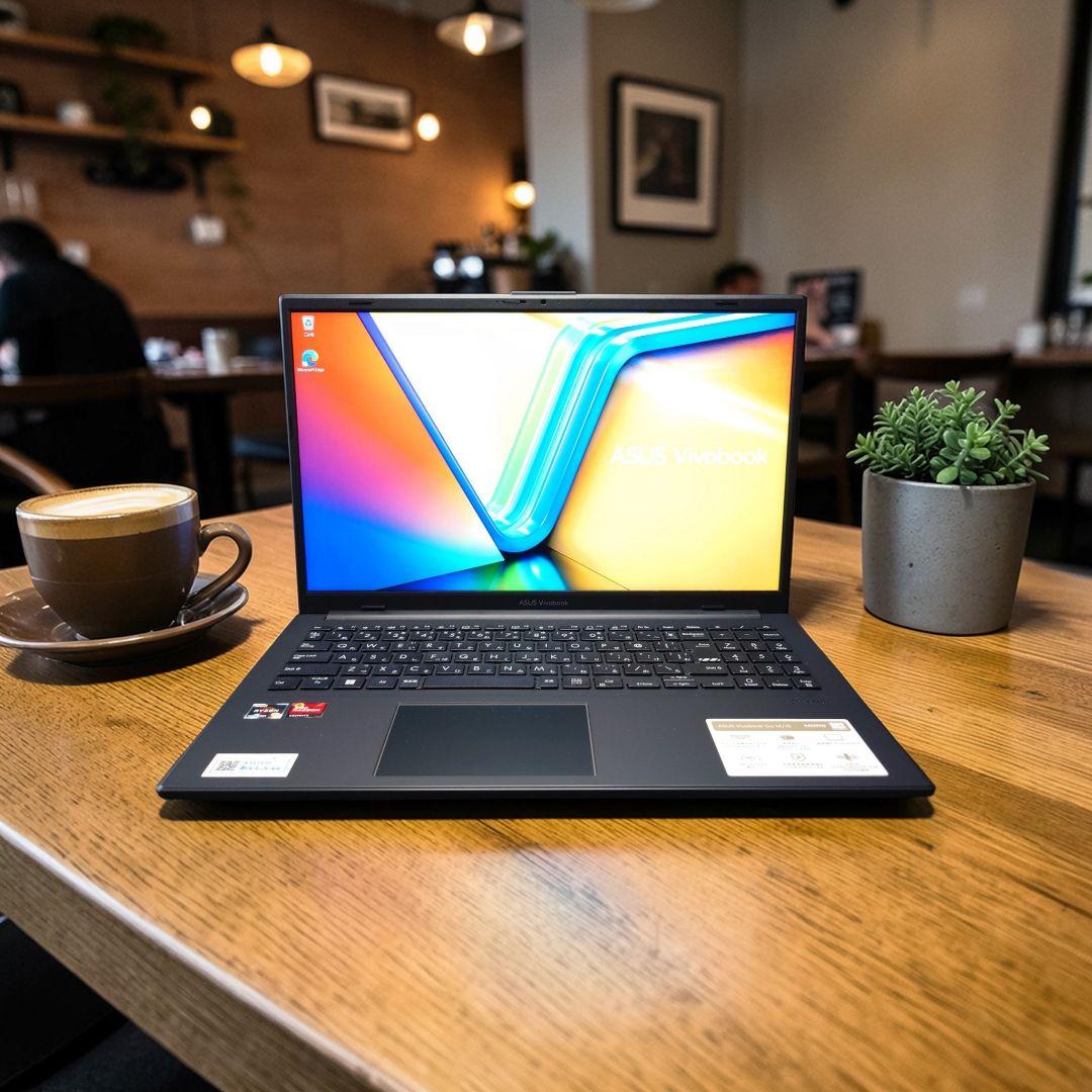 【ほぼ新品！】稼働時間10時間以下！ ノートパソコン