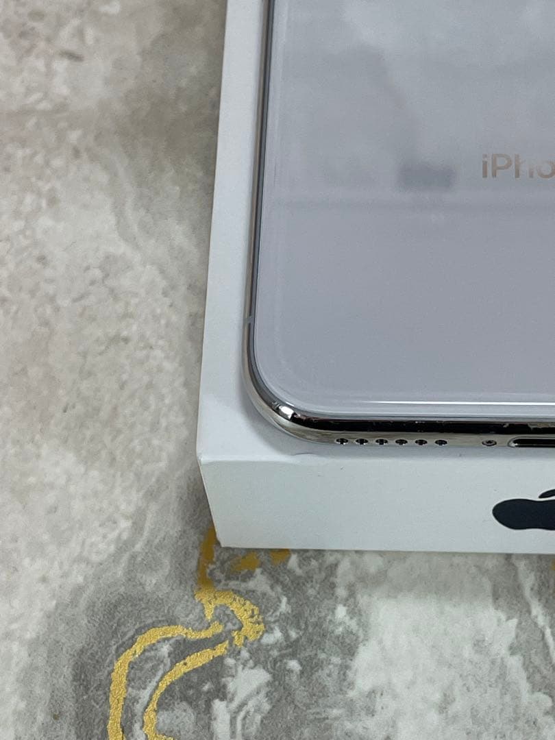 iPhone X 64GB 美品 バッテリー83%