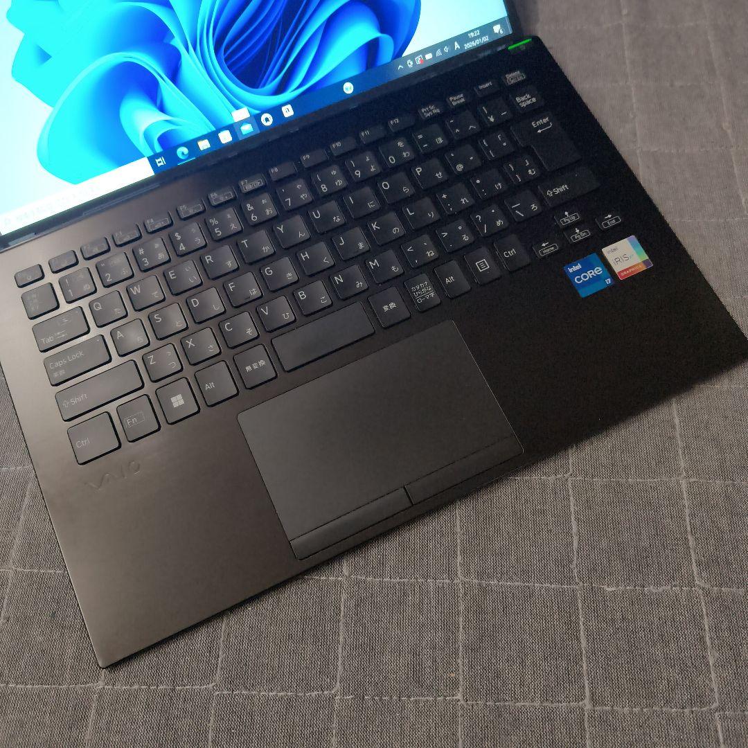 日本製 高級感 良好 VAIO 超軽量 驚速12世代i7 16GB 512GB