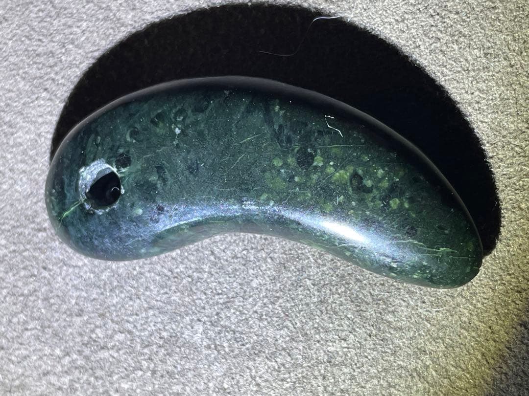 弥生時代　牙形勾玉　硬玉　碧玉　牙玉　翡翠