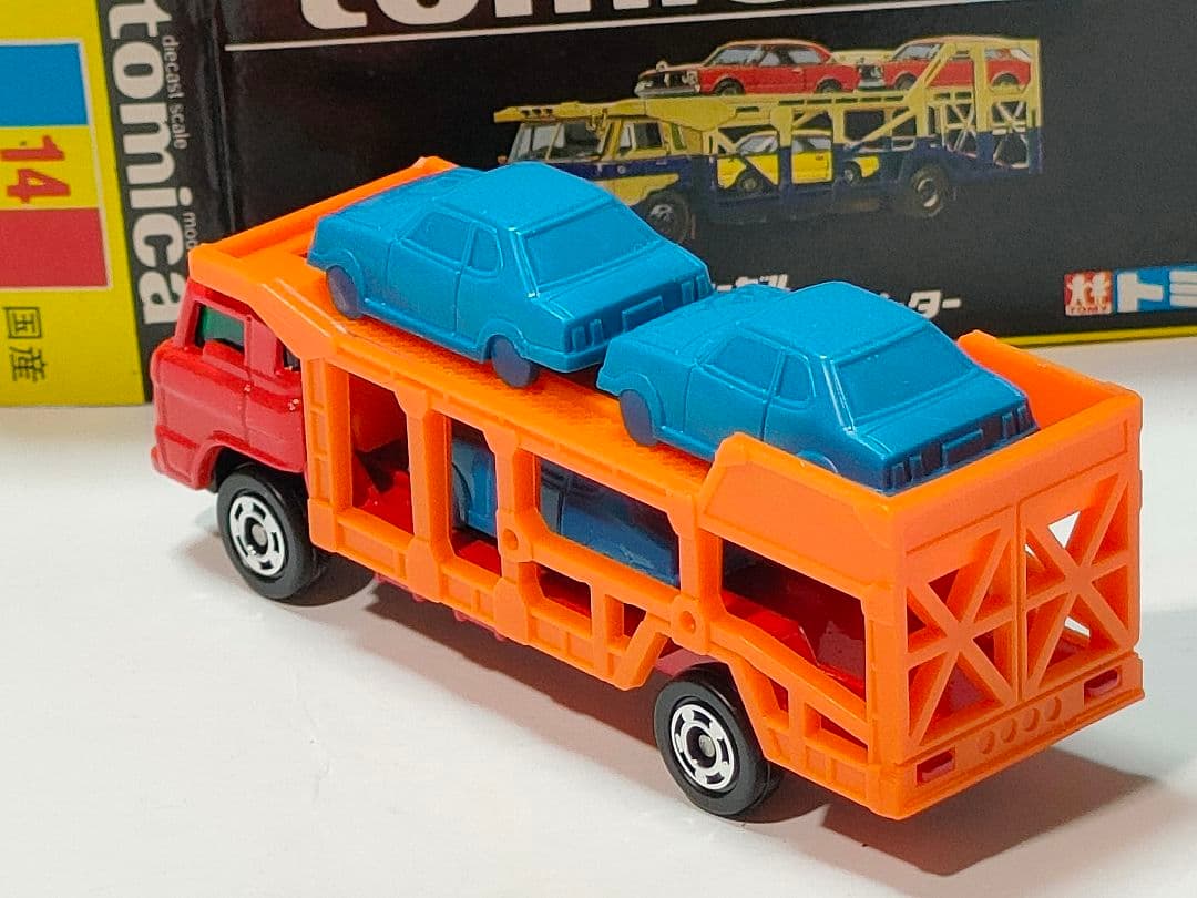 黒箱トミカ 14　トヨタ ディーゼル カートランスポーター　美品　日本製