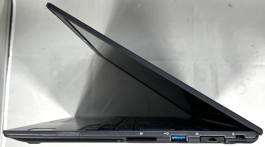富士通 FUTRO MU937 第7世代Celeron 3865U FHD