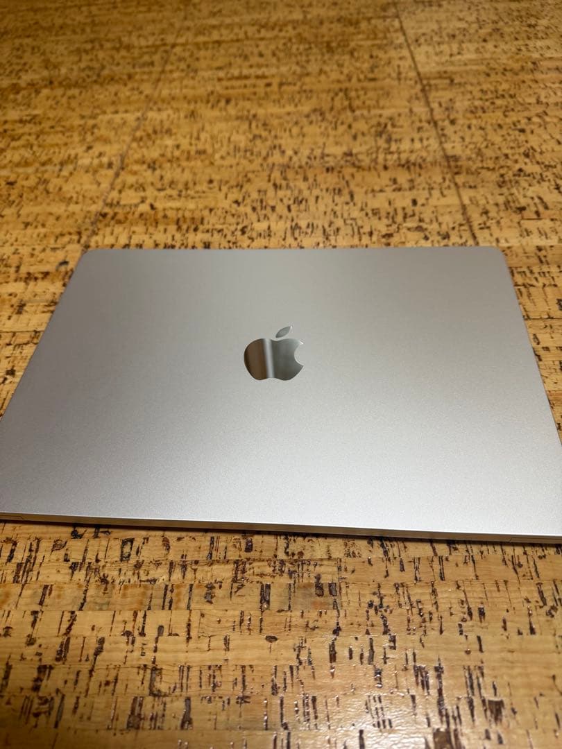 【美品】MacBook Air M4 16GB 256GB スターライト