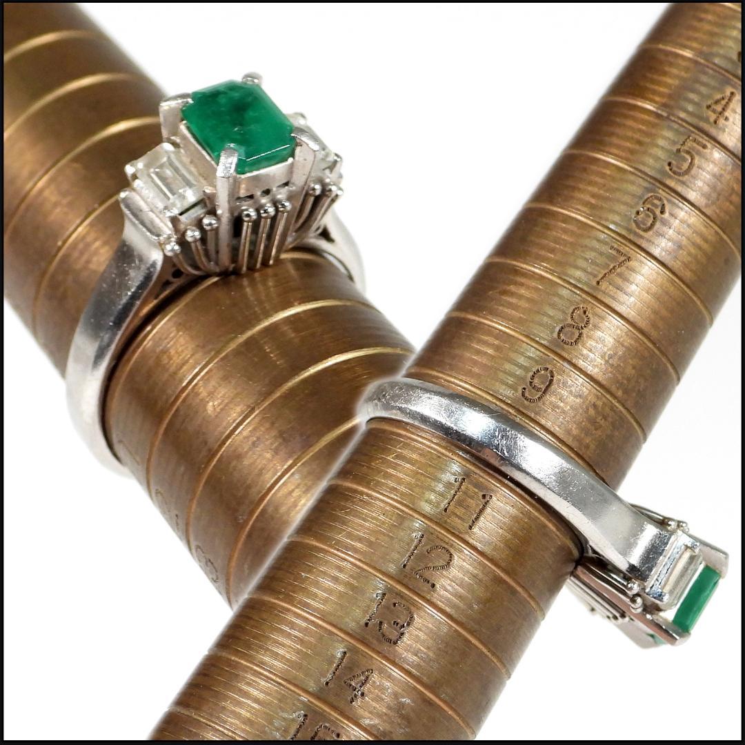 Pm900 0.73 0.43エメラルド ダイヤモンド指輪 重さ約5.6g10号