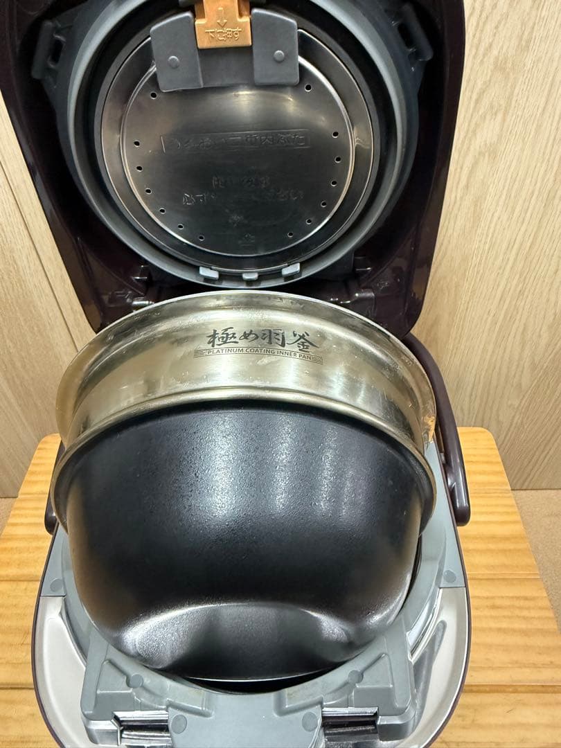 Zojirushi NP-QB06 圧力IH炊飯ジャー