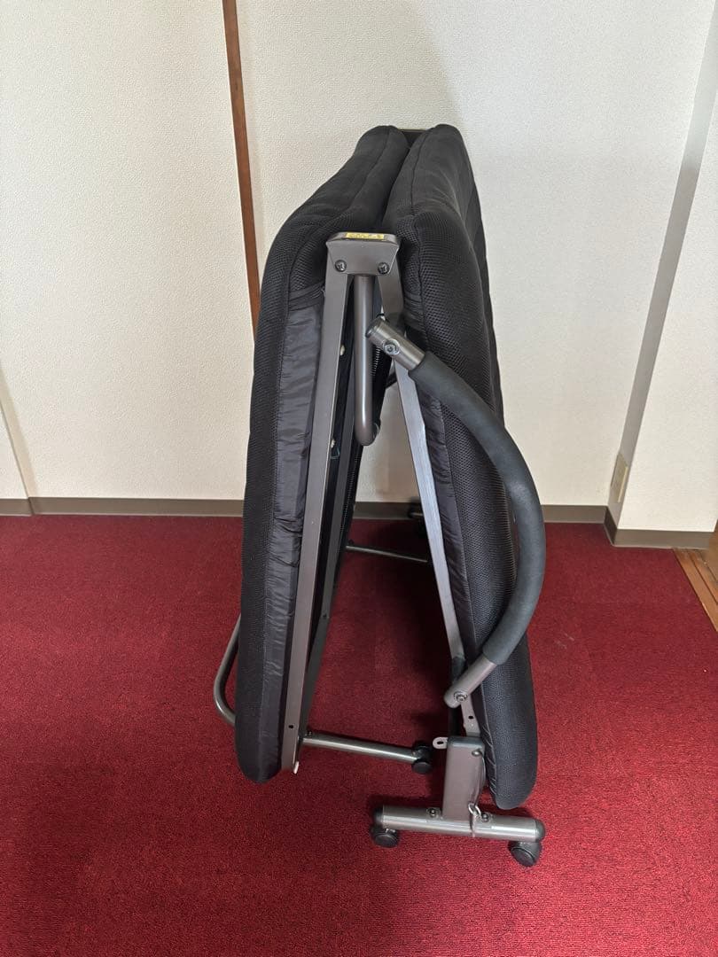 (引き取りの方歓迎　奈良市)折りたたみベッド　簡易ベッド　黒　一人暮らし