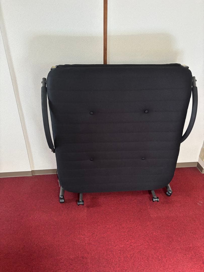 (引き取りの方歓迎　奈良市)折りたたみベッド　簡易ベッド　黒　一人暮らし