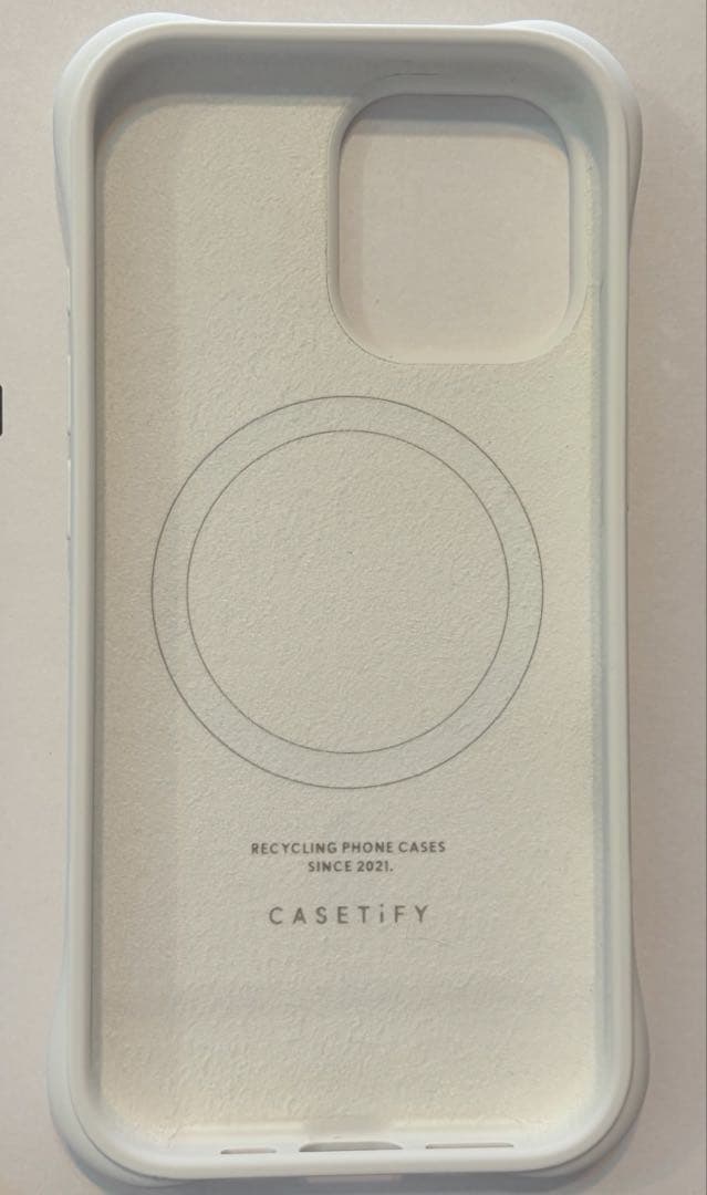 CASETiFY iPhone17 シリコンケース ホワイト
