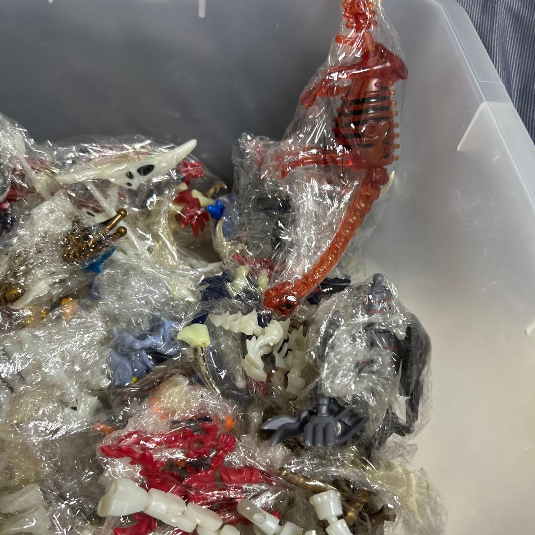 ほねほねザウルス　昔のものも含まれています