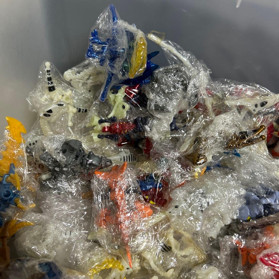 ほねほねザウルス　昔のものも含まれています