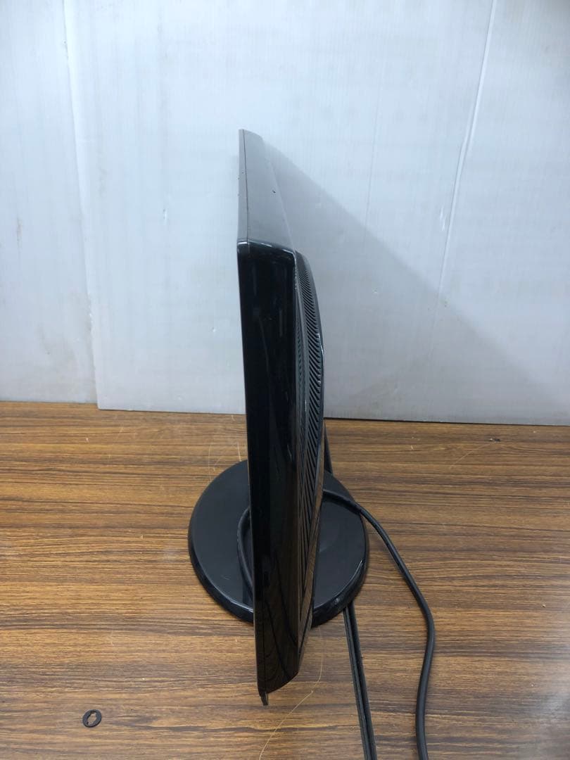 LG PCモニター 21.5インチサイズ w2253v
