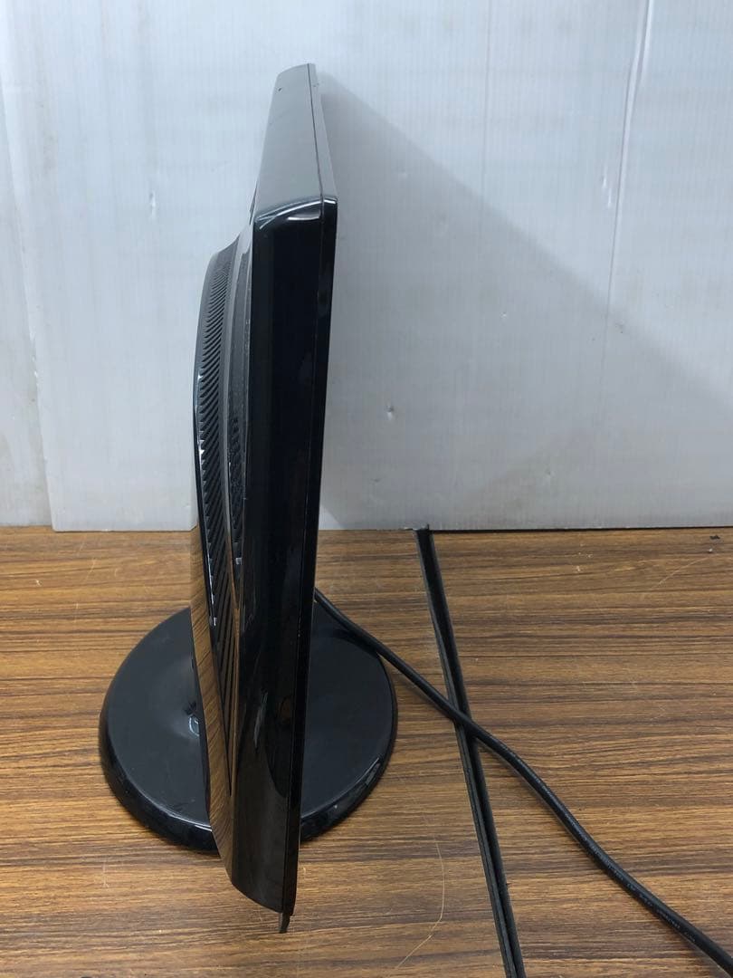 LG PCモニター 21.5インチサイズ w2253v