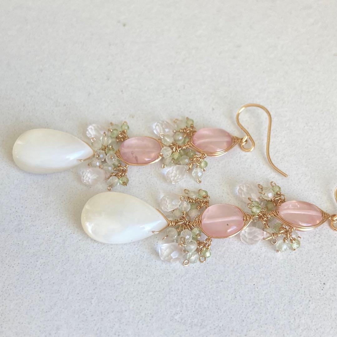 14kgf ローズクォーツとマザーオブパールのピアス