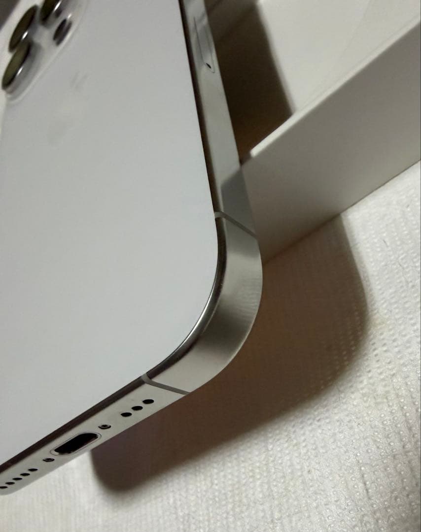 【SALE】iPhone16pro simフリー 128GB おまけ付き
