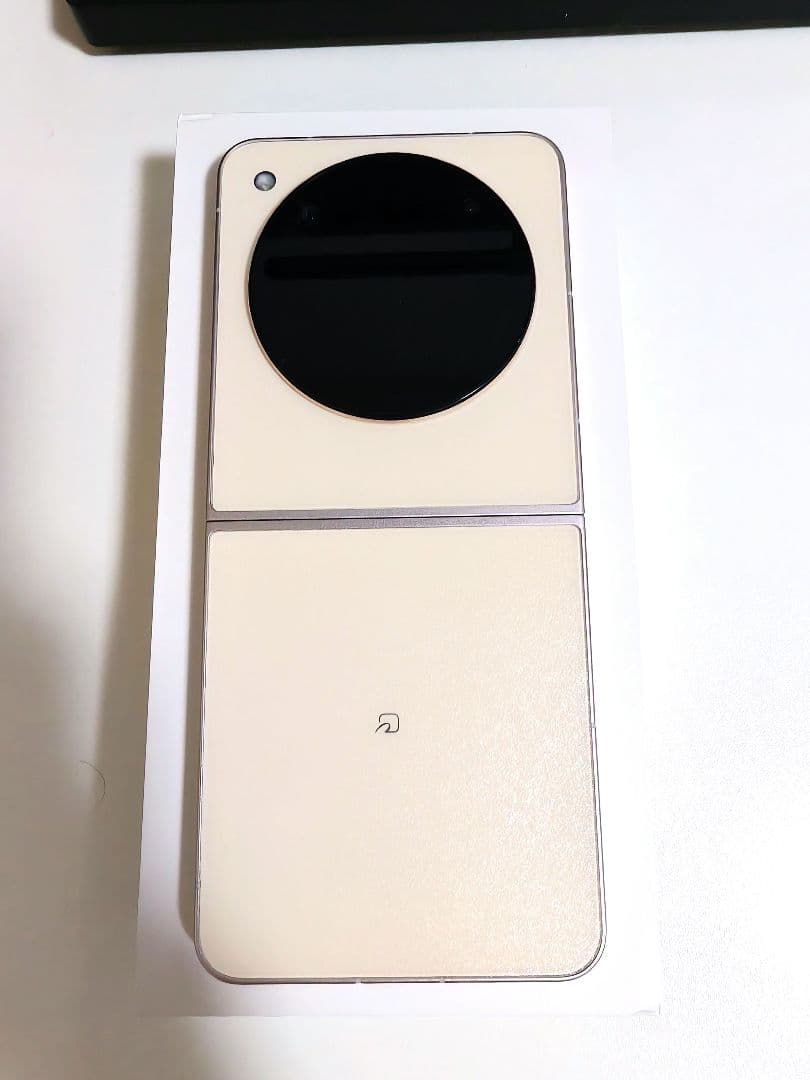 ワイモバイル Libero Flip A304ZT ゴールド 128GB