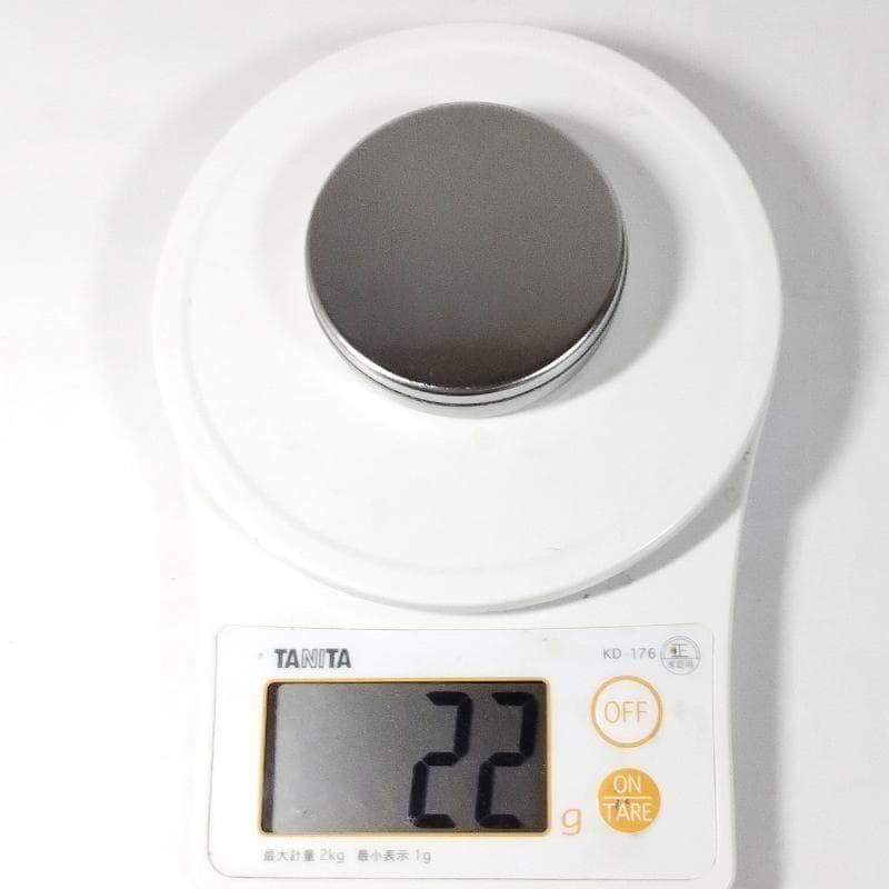 メンタム缶 約260個 まとめて ダンボール1箱 直径6.8cm ブリキ 空 缶