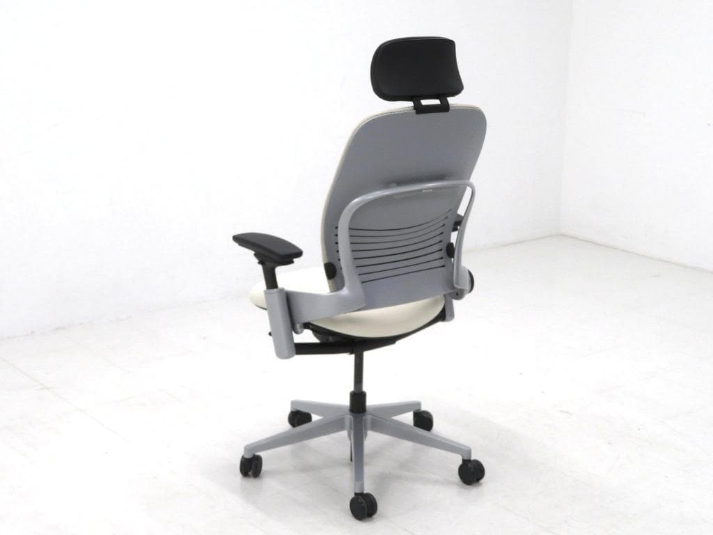 展示品　スチールケース　リープチェア　V2　ヘッドレスト付き　2023年製