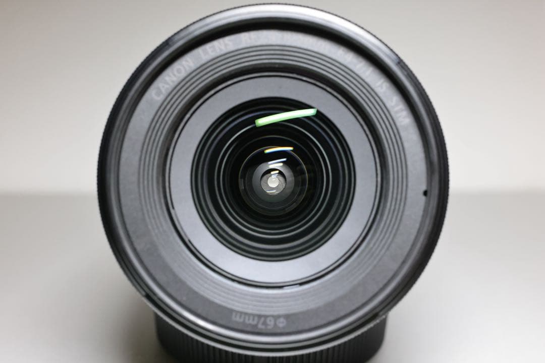 キヤノンRF24-105mm F4-7.1 IS STM EW-73D付き