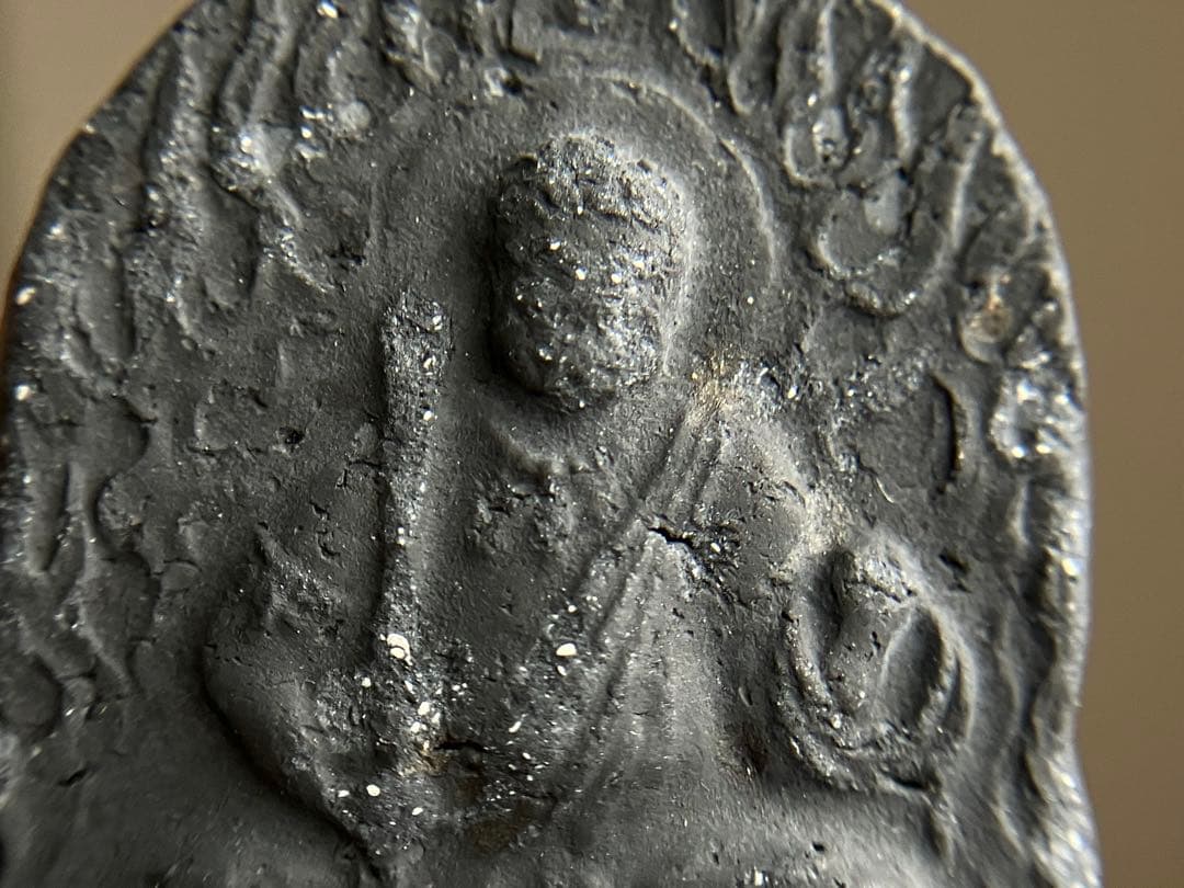 【祈りの灰 成田山新勝寺の灰仏 約4.5㎝ 昭和初期頃 民間信仰】お守り護符仏像