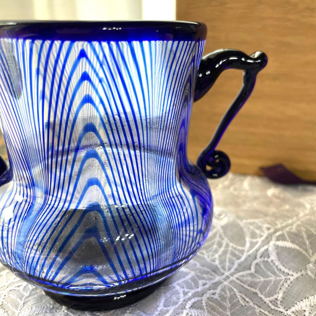 岩田久利　ガラス飾壺