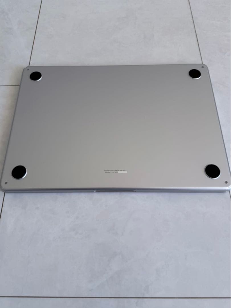 【お早めに】13インチM3 Macbook Air 16GB 256GBシルバー