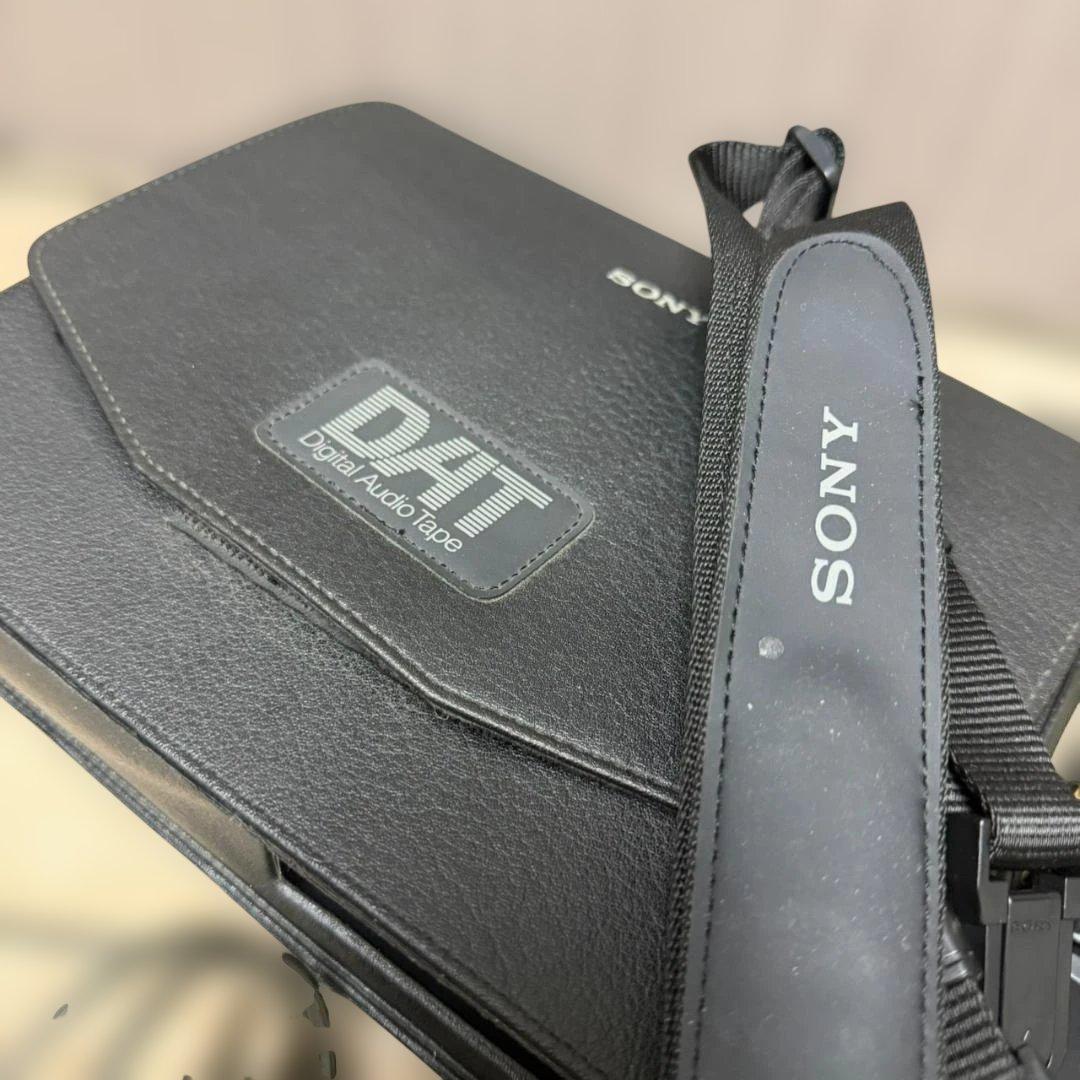 781632/SONY TDC-D10 DAT 付属品多数 通電確認