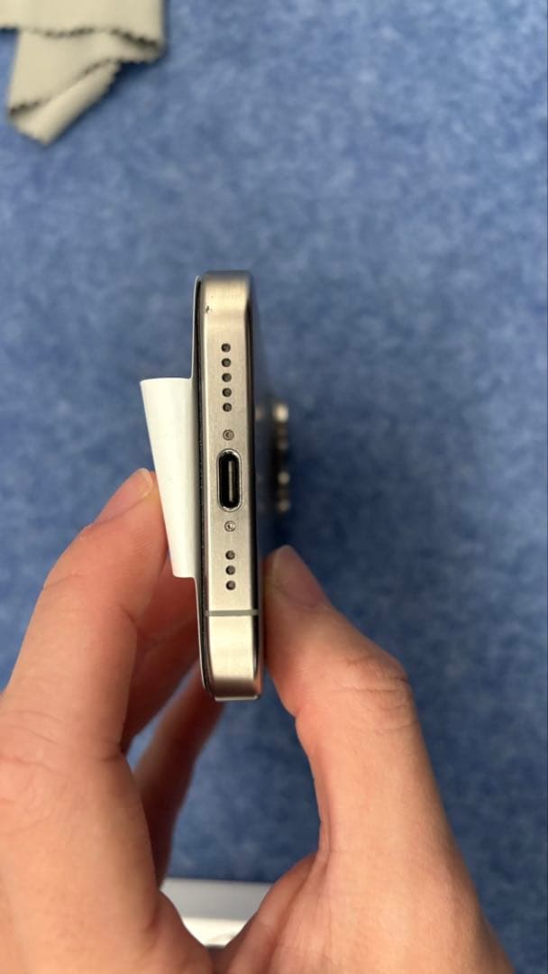 ［美品］Apple iPhone15Pro ナチュラルチタニウム 128GB