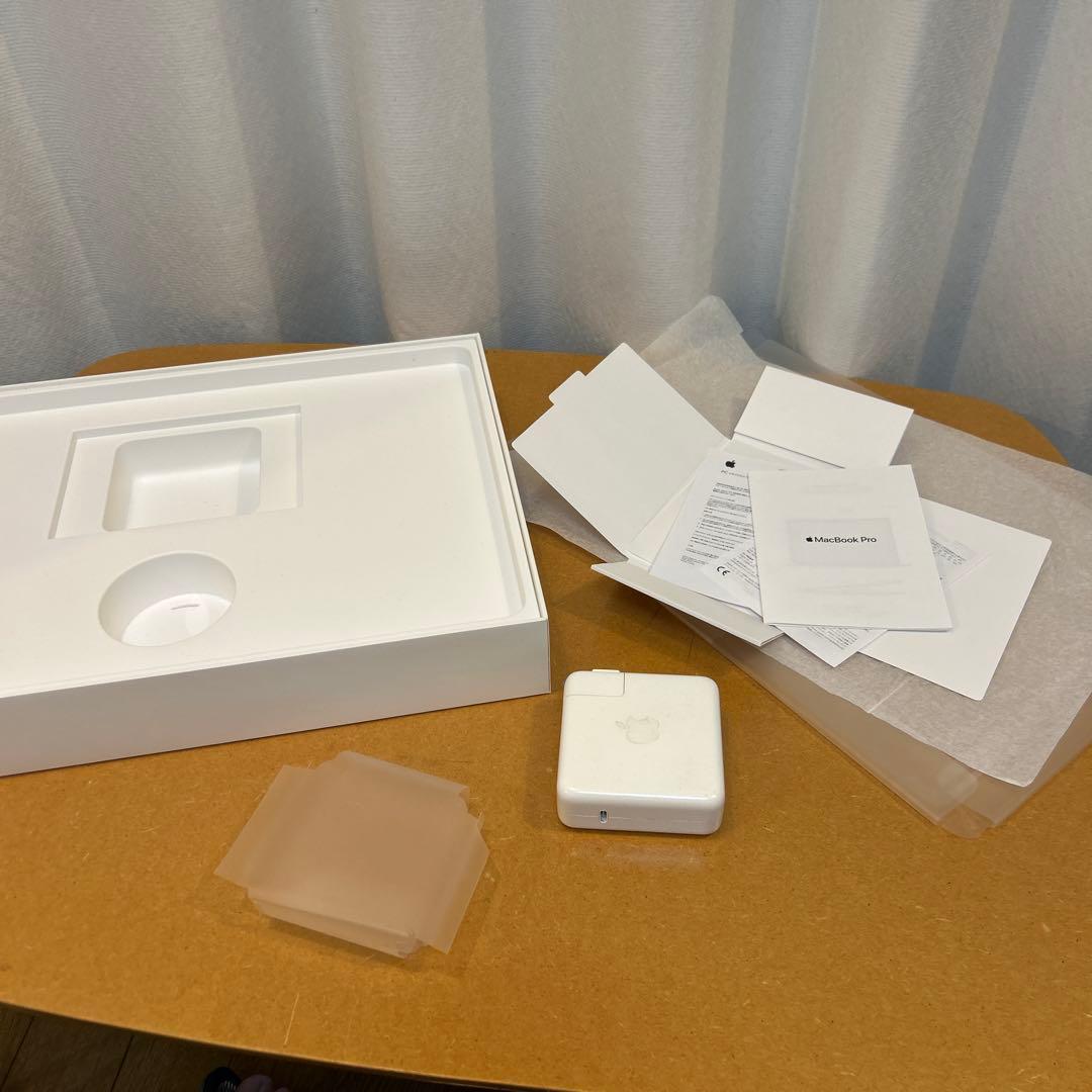 Macbook Pro 2017 15インチモデル シルバー